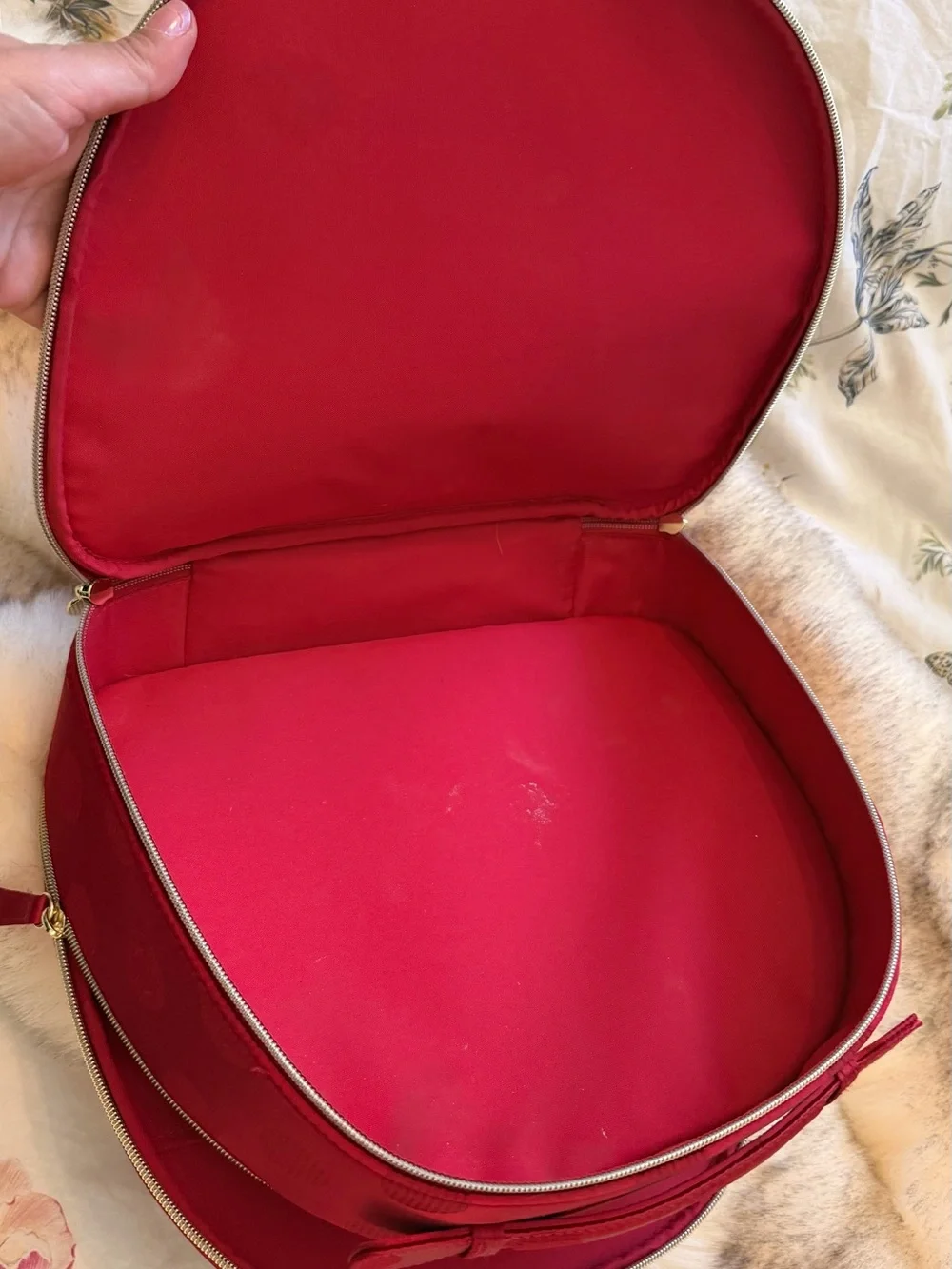 Estee Lauder rounded dome